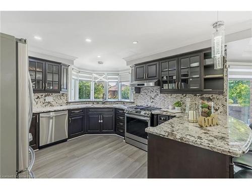 59 Dawnridge Trail, Brampton, ON - Indoor Photo Showing Kitchen With Upgraded Kitchen