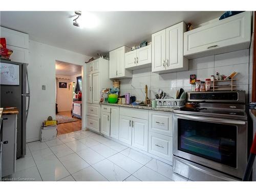 6261 Churchill Street, Niagara Falls, ON - Indoor Photo Showing Kitchen