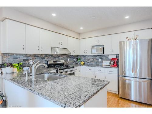 119 Silurian Drive, Guelph, ON - Indoor Photo Showing Kitchen With Stainless Steel Kitchen With Upgraded Kitchen