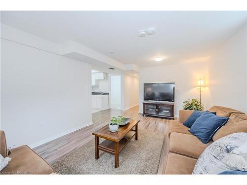 119 Silurian Drive, Guelph, ON - Indoor Photo Showing Living Room