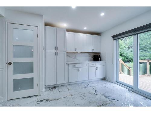 2037 Lynchmere Avenue, Mississauga, ON - Indoor Photo Showing Kitchen