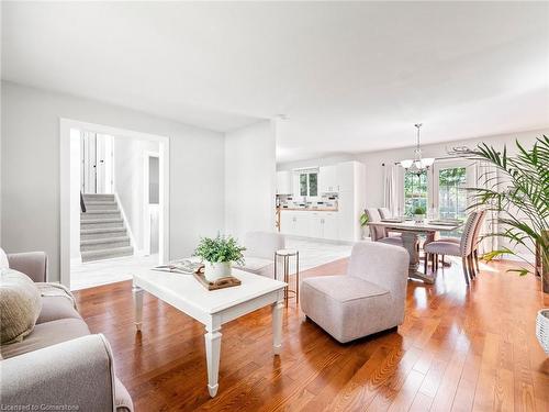 633 Main Street East, Shelburne, ON - Indoor Photo Showing Living Room