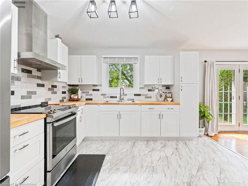 633 Main Street East, Shelburne, ON - Indoor Photo Showing Kitchen With Double Sink