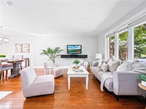 633 Main Street East, Shelburne, ON - Indoor Photo Showing Living Room