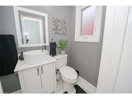 58 Blackthorn Lane, Peel, ON - Indoor Photo Showing Bathroom