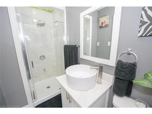 58 Blackthorn Lane, Peel, ON - Indoor Photo Showing Bathroom