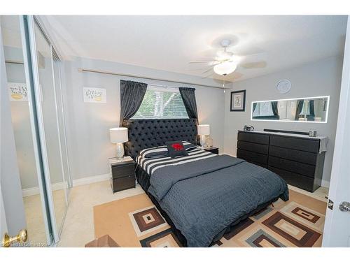 58 Blackthorn Lane, Peel, ON - Indoor Photo Showing Bedroom