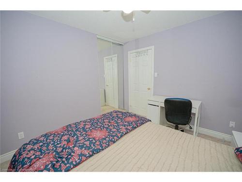 58 Blackthorn Lane, Peel, ON - Indoor Photo Showing Bedroom