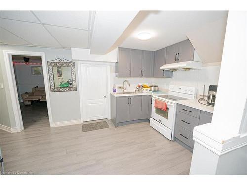 58 Blackthorn Lane, Peel, ON - Indoor Photo Showing Kitchen