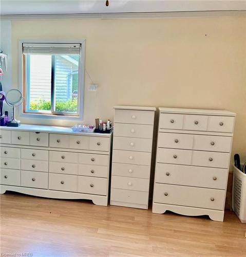 10 O'Connell Court, Lindsay, ON - Indoor Photo Showing Bedroom