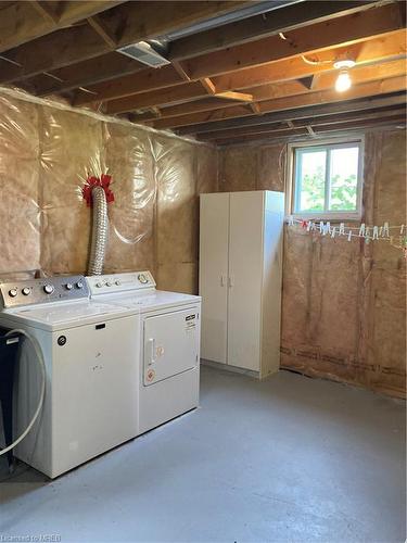 10 O'Connell Court, Lindsay, ON - Indoor Photo Showing Laundry Room