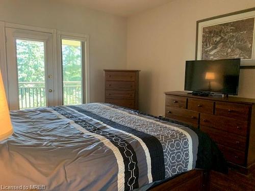 2-3111 Grandview Forest Hill Drive, Huntsville, ON - Indoor Photo Showing Bedroom