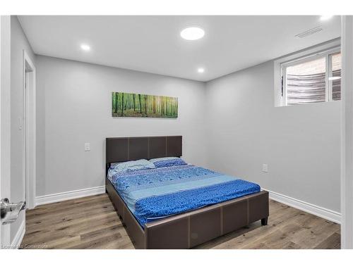 937 Lennon Way, London, ON - Indoor Photo Showing Bedroom