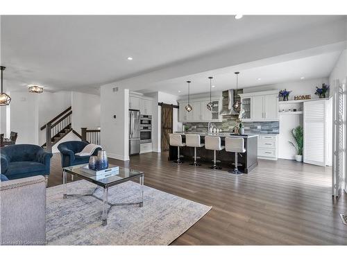 937 Lennon Way, London, ON - Indoor Photo Showing Living Room