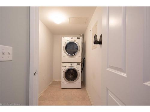 208-333 Lafontaine Road W, Tiny, ON - Indoor Photo Showing Laundry Room