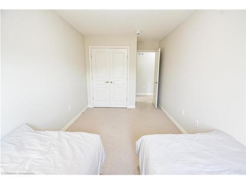 44 Robert Peel Road Road, Kitchener, ON - Indoor Photo Showing Bedroom