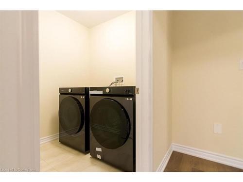 65 Concord Drive, Thorold, ON - Indoor Photo Showing Laundry Room