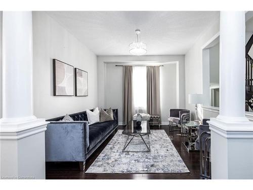 46 Goldsboro Road, Brampton, ON - Indoor Photo Showing Living Room