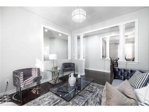 46 Goldsboro Road, Brampton, ON - Indoor Photo Showing Living Room