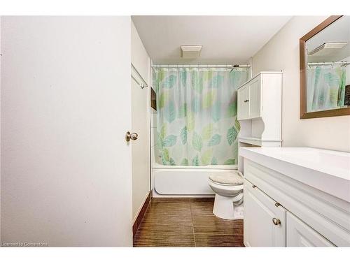 709-8 Silver Bell Grove, Toronto, ON - Indoor Photo Showing Bathroom