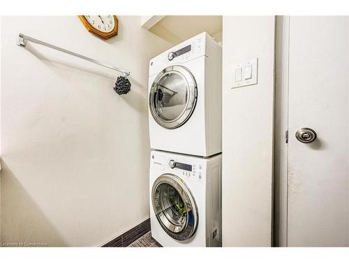 709-8 Silver Bell Grove, Toronto, ON - Indoor Photo Showing Laundry Room