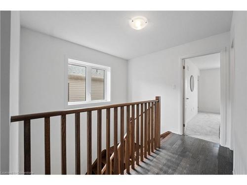 80 Selection Heights, Thorold, ON - Indoor Photo Showing Other Room