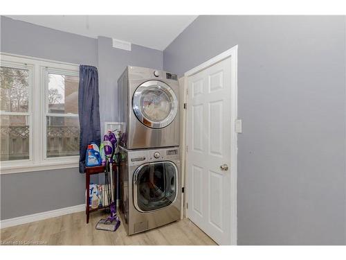 66 Agnes Street, Kitchener, ON - Indoor Photo Showing Laundry Room