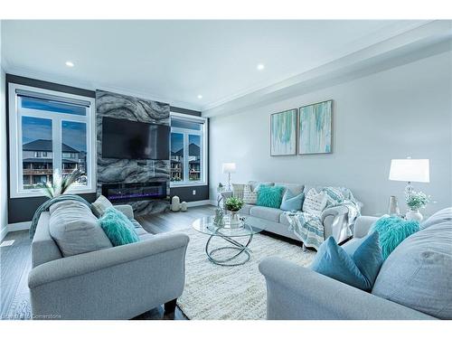 1337 Medway Park Drive, London, ON - Indoor Photo Showing Living Room