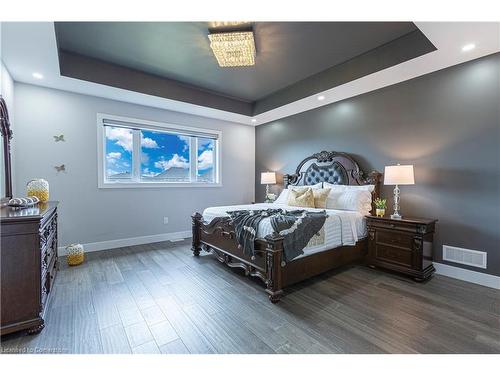 1337 Medway Park Drive, London, ON - Indoor Photo Showing Bedroom