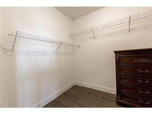 1337 Medway Park Drive, London, ON - Indoor With Storage