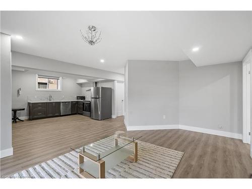 1337 Medway Park Drive, London, ON - Indoor Photo Showing Bathroom