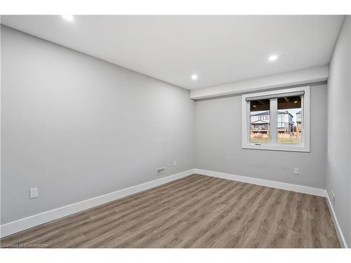 1337 Medway Park Drive, London, ON - Indoor Photo Showing Other Room