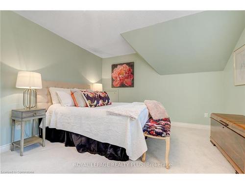 26-2175 Stavebank Road, Mississauga, ON - Indoor Photo Showing Bedroom