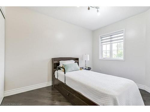 3857 Foxborough Trail, Mississauga, ON - Indoor Photo Showing Bedroom