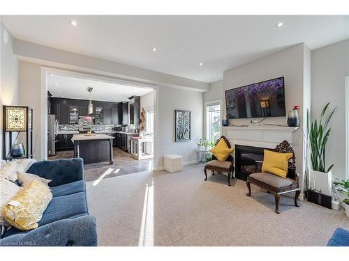 63 Goodall Court Court, Fergus, ON - Indoor Photo Showing Living Room