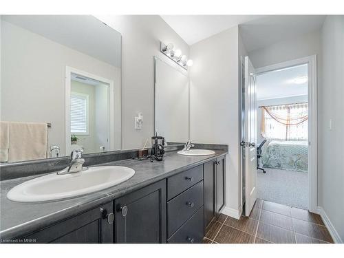 63 Goodall Court Court, Fergus, ON - Indoor Photo Showing Bathroom