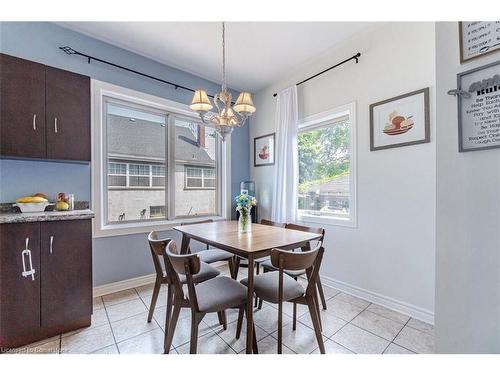 625 Beach Boulevard, Hamilton, ON - Indoor Photo Showing Dining Room