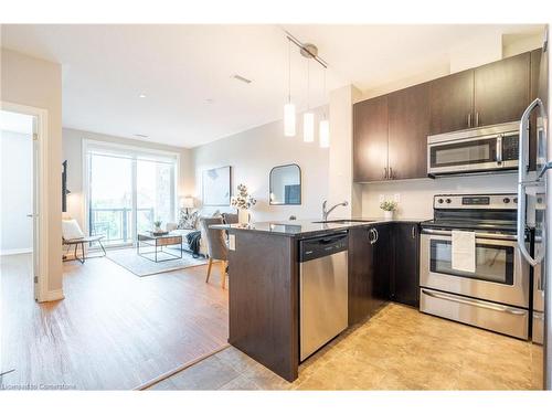 208-33 Whitmer Street, Milton, ON - Indoor Photo Showing Kitchen