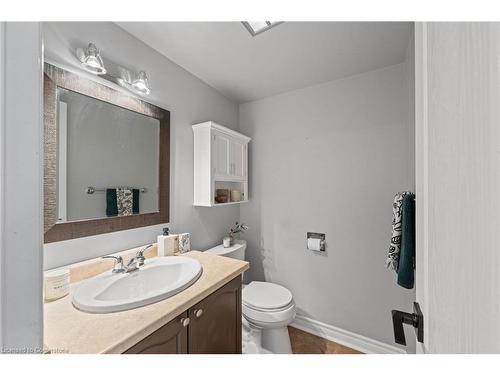 584 Ashprior Avenue, Mississauga, ON - Indoor Photo Showing Bathroom