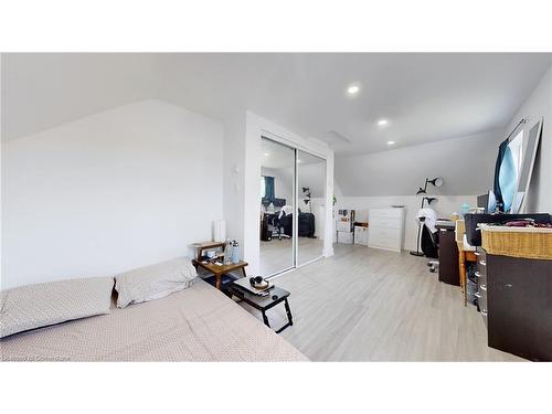 26 Metcalfe Street, Quinte West, ON - Indoor Photo Showing Bedroom