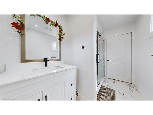 26 Metcalfe Street, Quinte West, ON - Indoor Photo Showing Bathroom