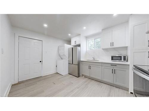 26 Metcalfe Street, Quinte West, ON - Indoor Photo Showing Kitchen