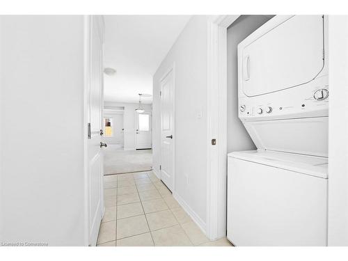 9 Hawthorn Avenue, Thorold, ON - Indoor Photo Showing Laundry Room