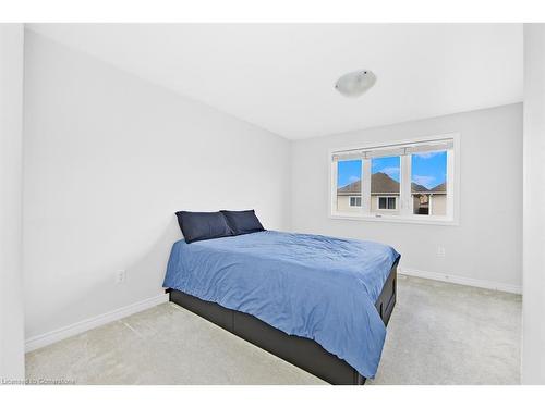 9 Hawthorn Avenue, Thorold, ON - Indoor Photo Showing Bedroom