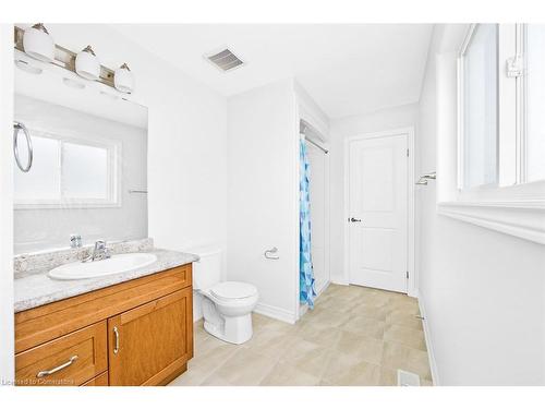 9 Hawthorn Avenue, Thorold, ON - Indoor Photo Showing Bathroom