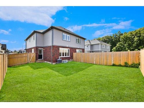 9 Hawthorn Avenue, Thorold, ON - Outdoor