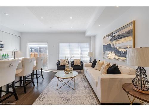 417 Athabasca Common, Oakville, ON - Indoor Photo Showing Living Room