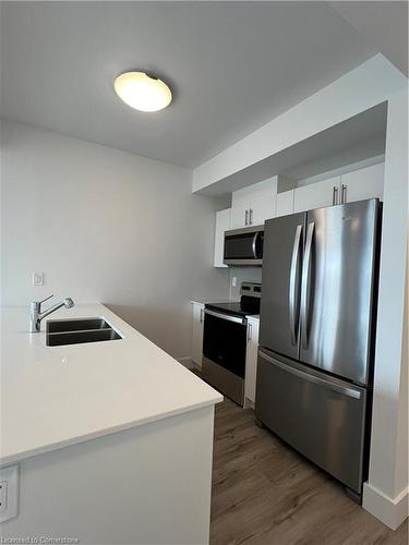 424-4 Kimberly Lane, Collingwood, ON - Indoor Photo Showing Kitchen With Double Sink