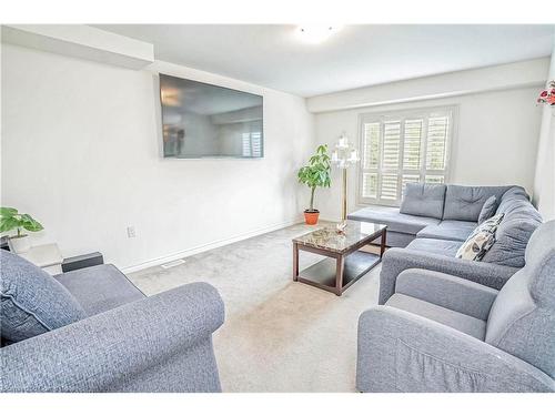 155 Mohawk Road E, Hamilton, ON - Indoor Photo Showing Living Room