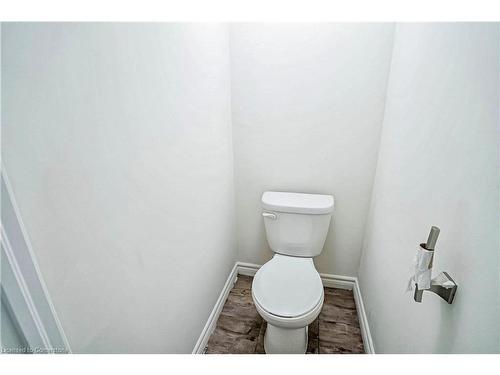 155 Mohawk Road E, Hamilton, ON - Indoor Photo Showing Bathroom